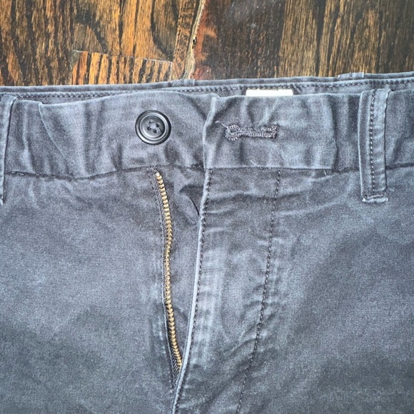 GAP Distressed Black Skinny Pants - Picture 2 of 4